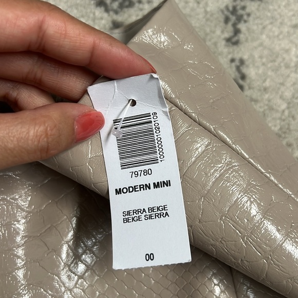 NWT! babaton faux leather mini skirt - Picture 7 of 7